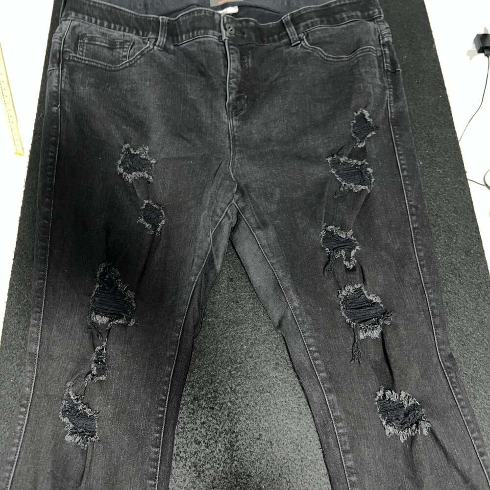 Torrid Jeans Womens 20S Black Denim Bombshell Skinny Premium Stretch Distressed - Picture 3 of 7